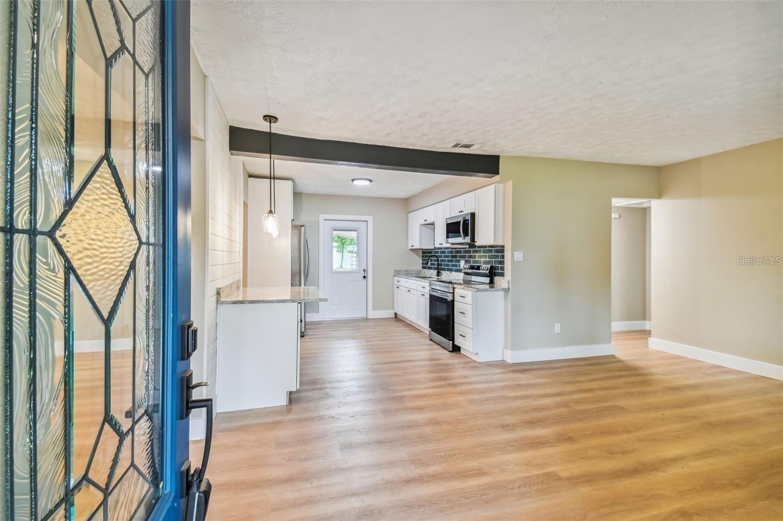 1717 W ELDRED DR — photo 6