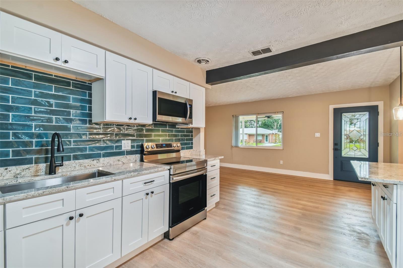 1717 W ELDRED DR — photo 10
