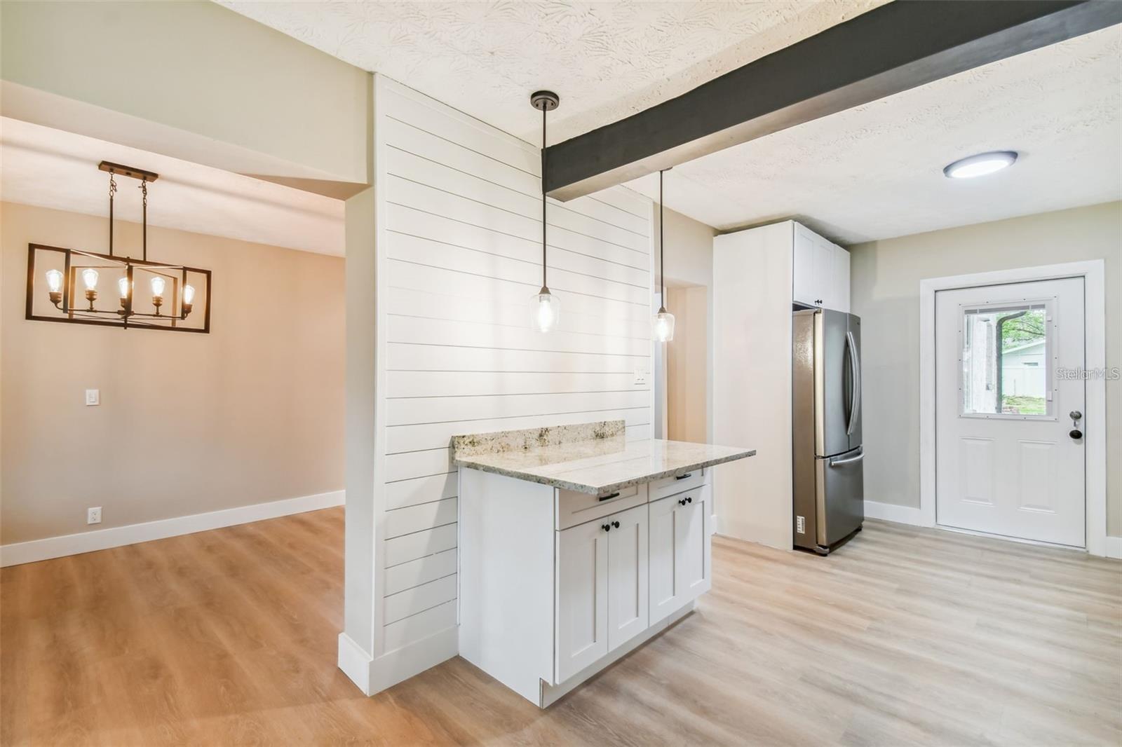 1717 W ELDRED DR — photo 7