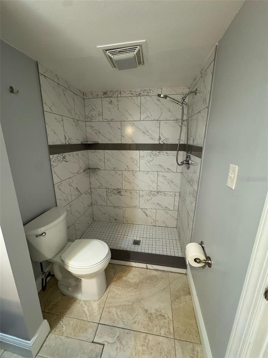 7517 CAMARINA CALLE — photo 10
