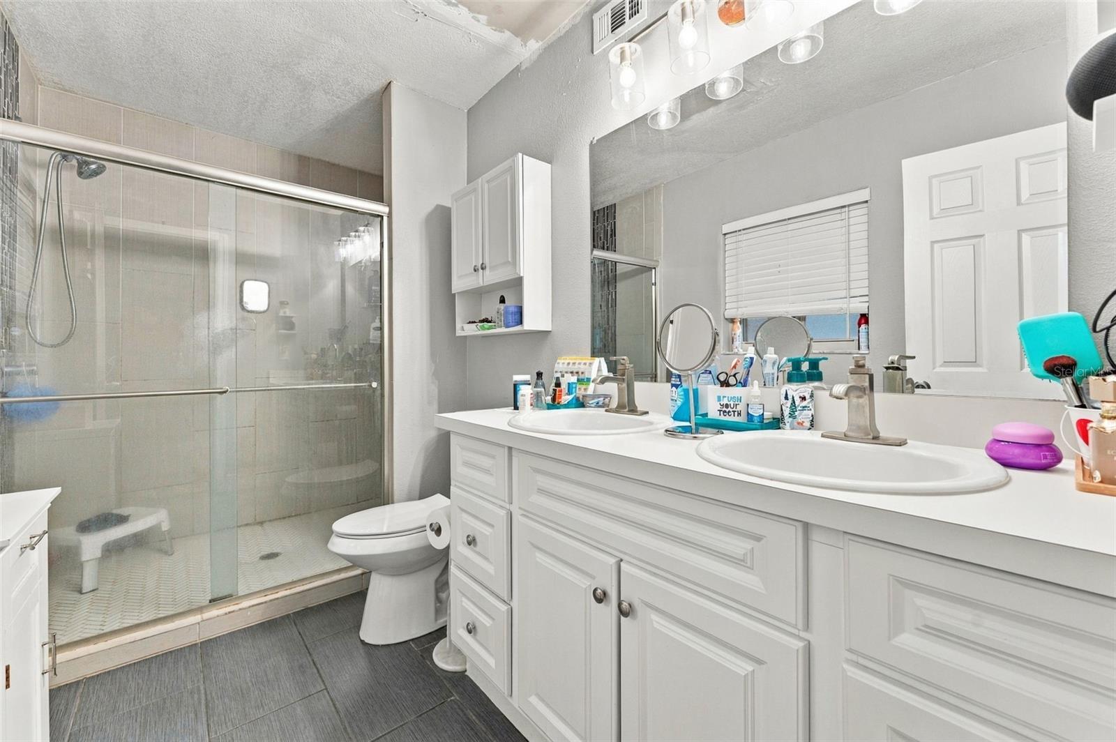 1621 SPINNING WHEEL DR — photo 10