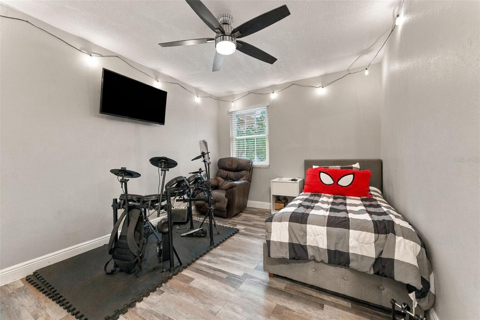 1621 SPINNING WHEEL DR — photo 14