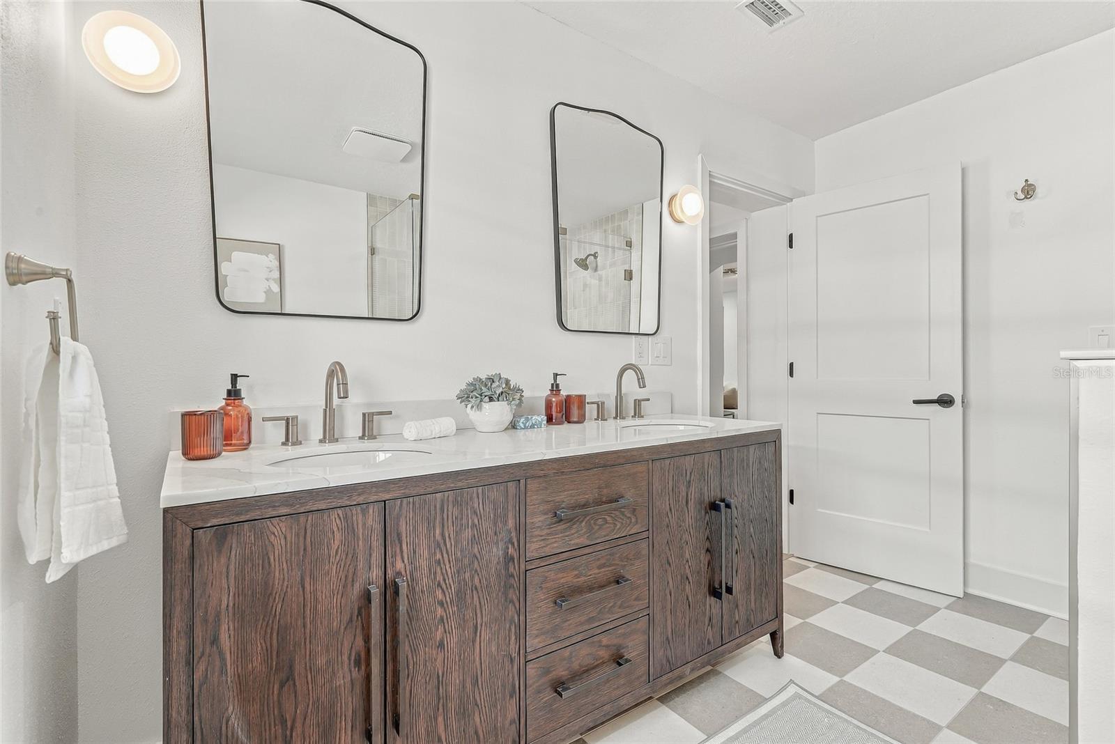 3112 S JULIA CIR — photo 32