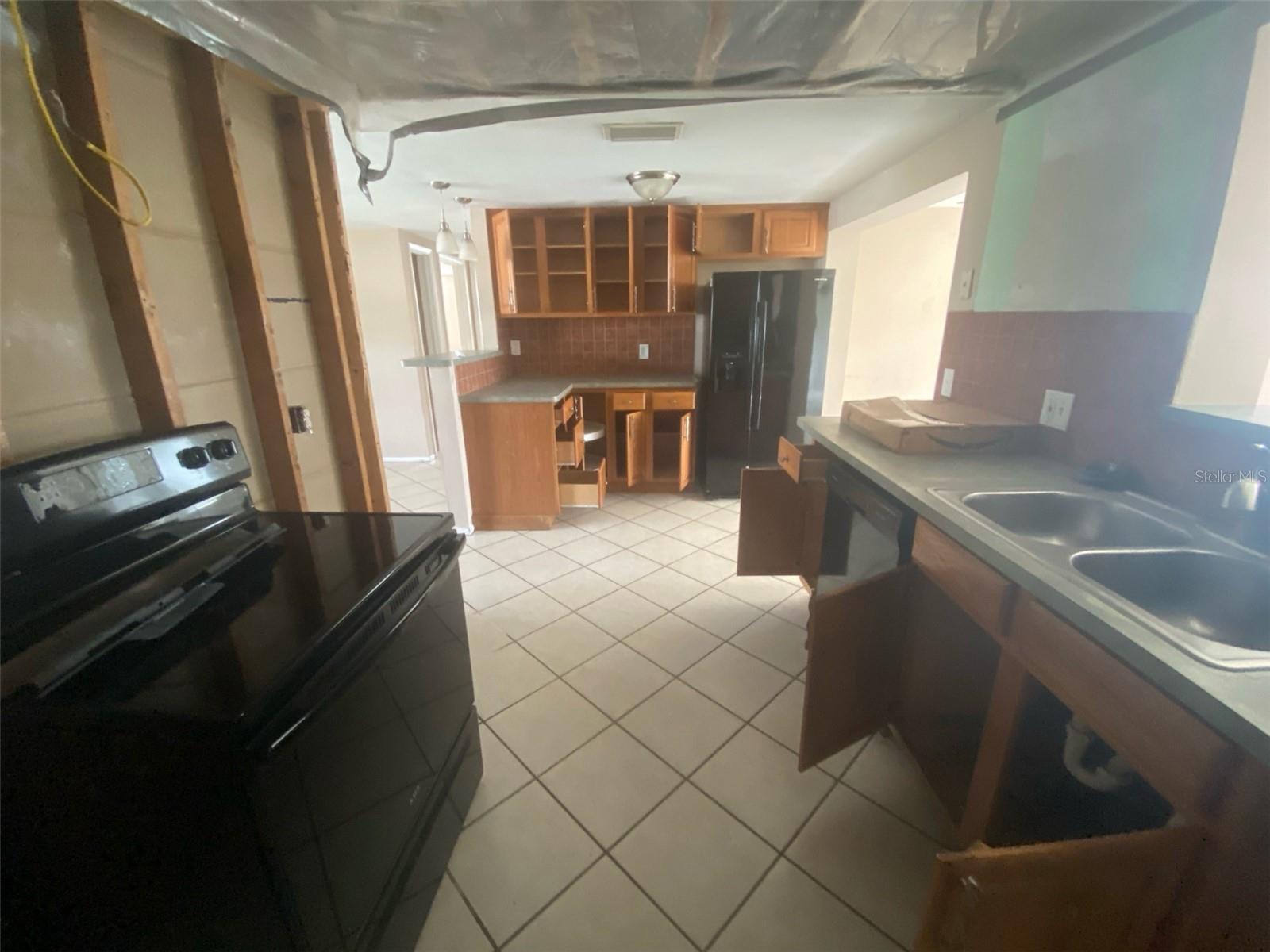 7600 TOPAY LN — photo 2