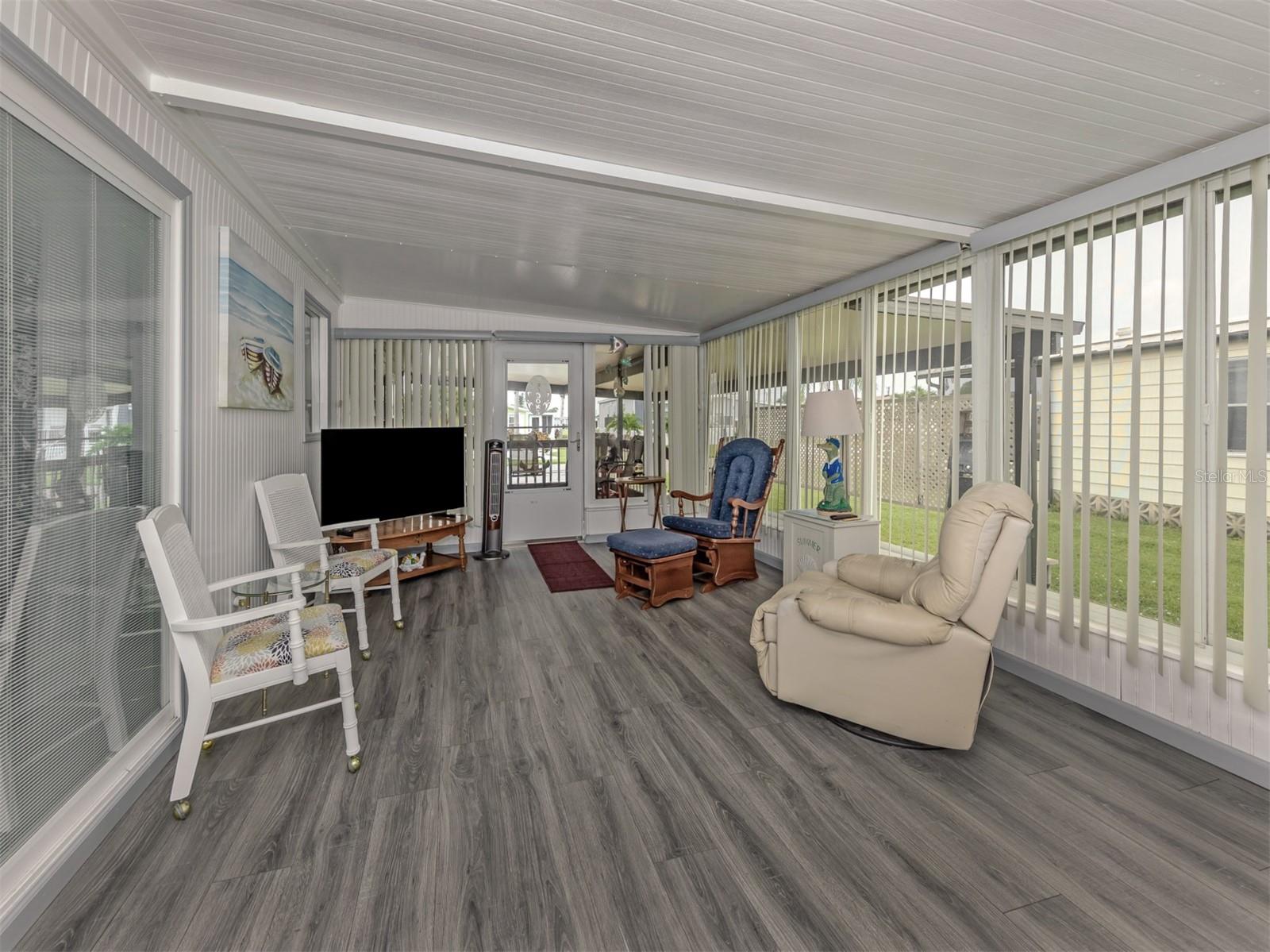 196 PALM HARBOR DR — photo 29