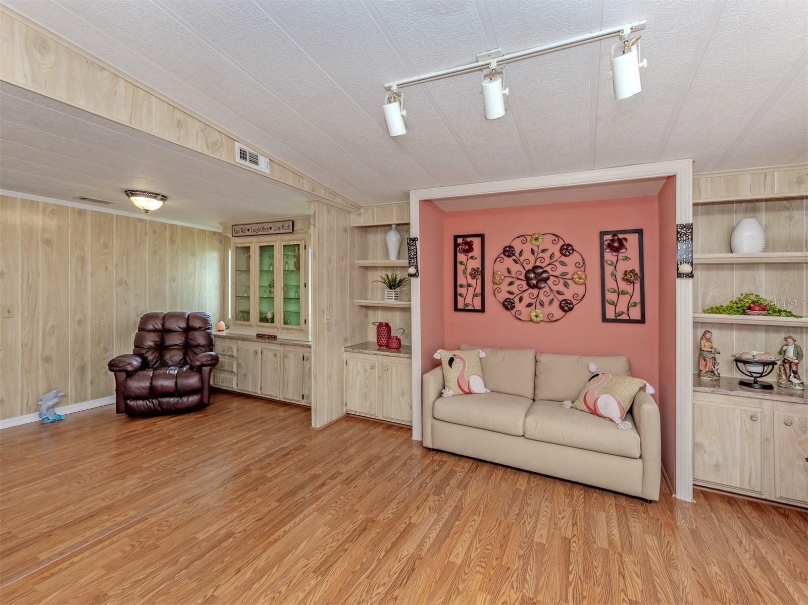 196 PALM HARBOR DR — photo 11