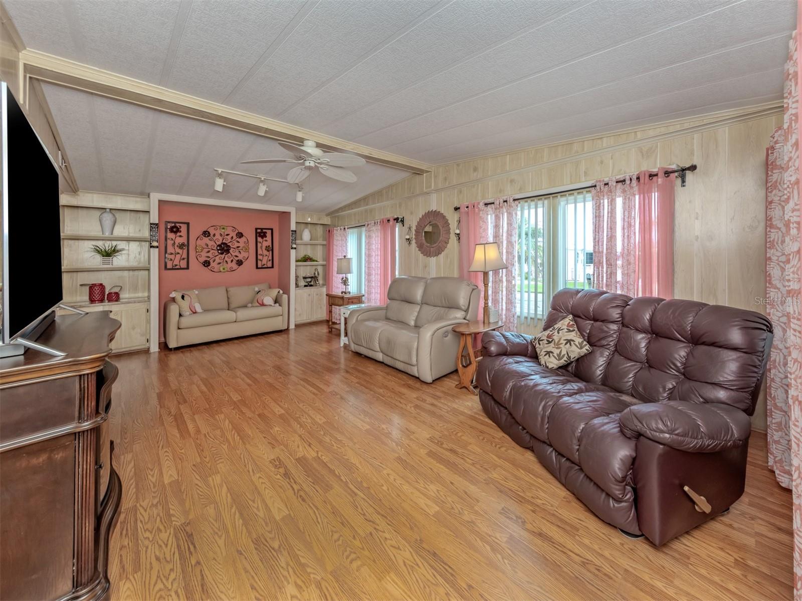 196 PALM HARBOR DR — photo 9