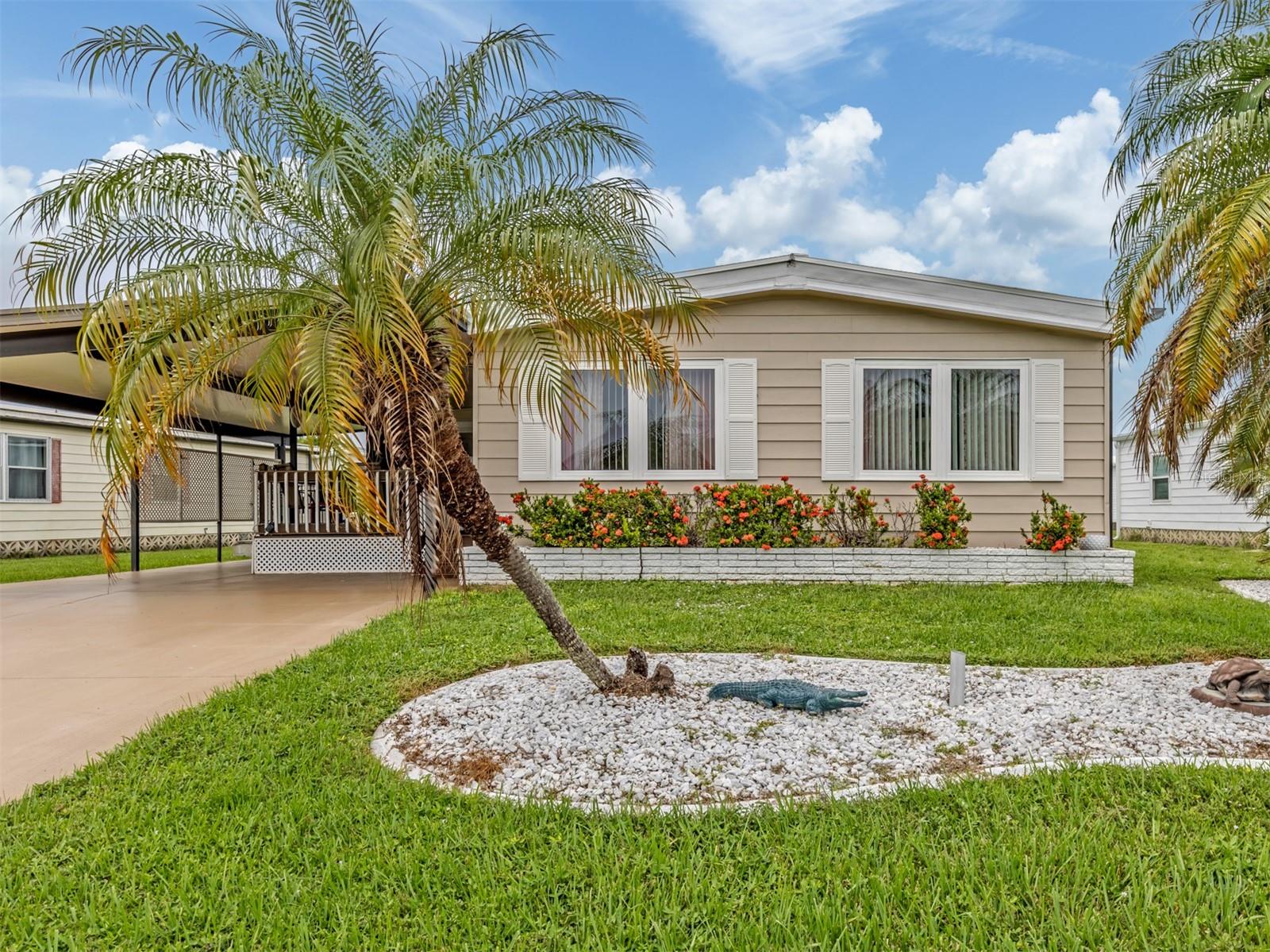 196 PALM HARBOR DR — photo 3