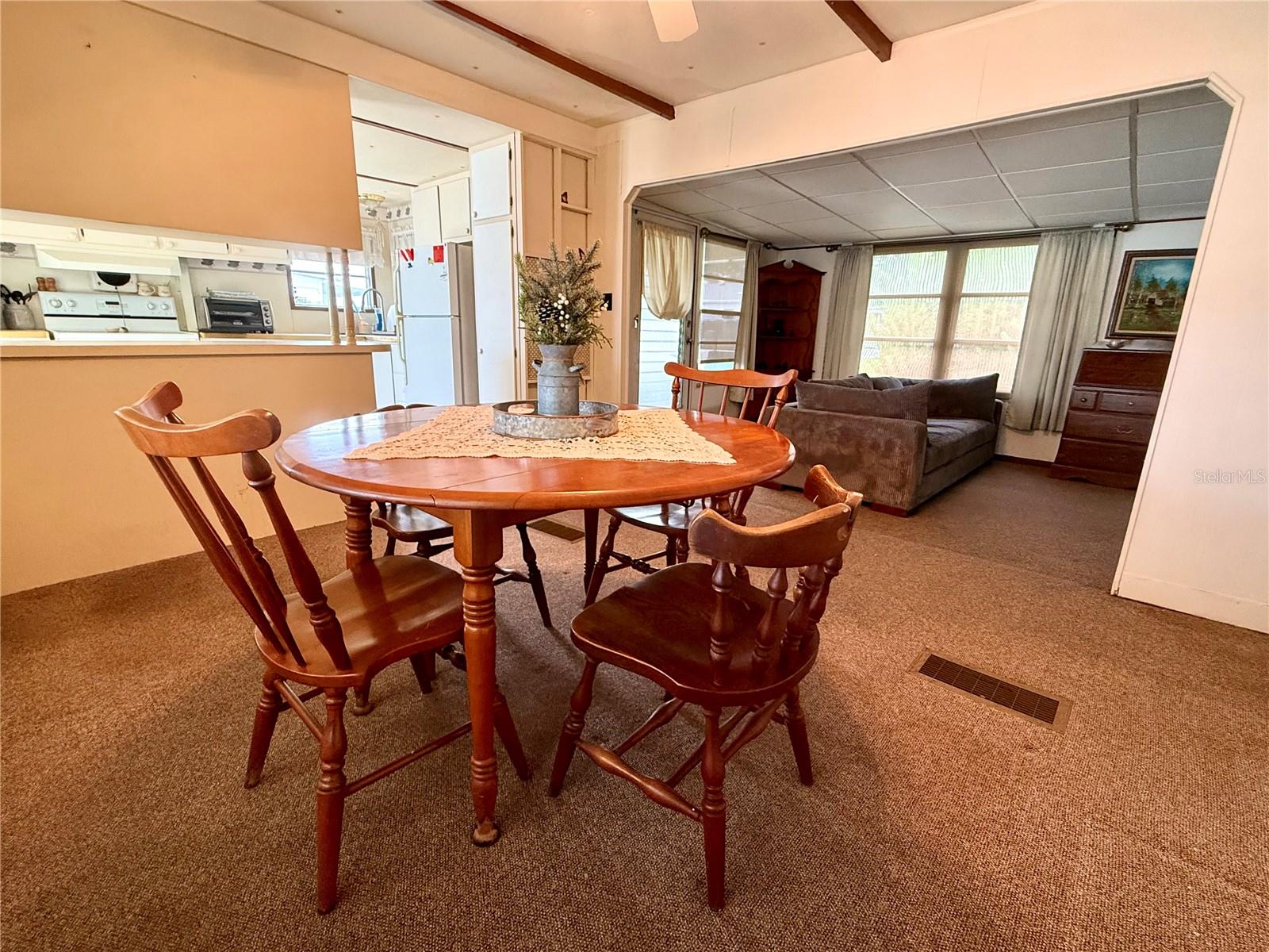 6035 RIDGEWOOD DR — photo 5