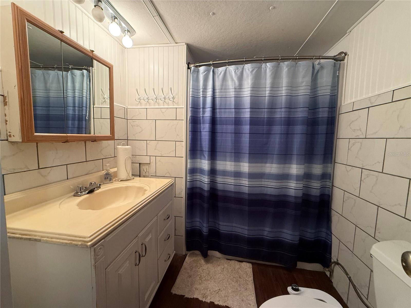 6035 RIDGEWOOD DR — photo 10