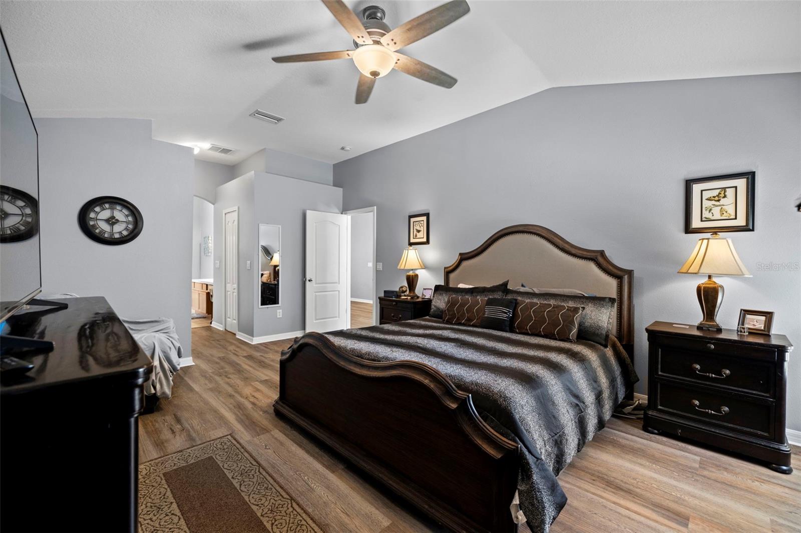 7831 STONELEIGH DR — photo 17