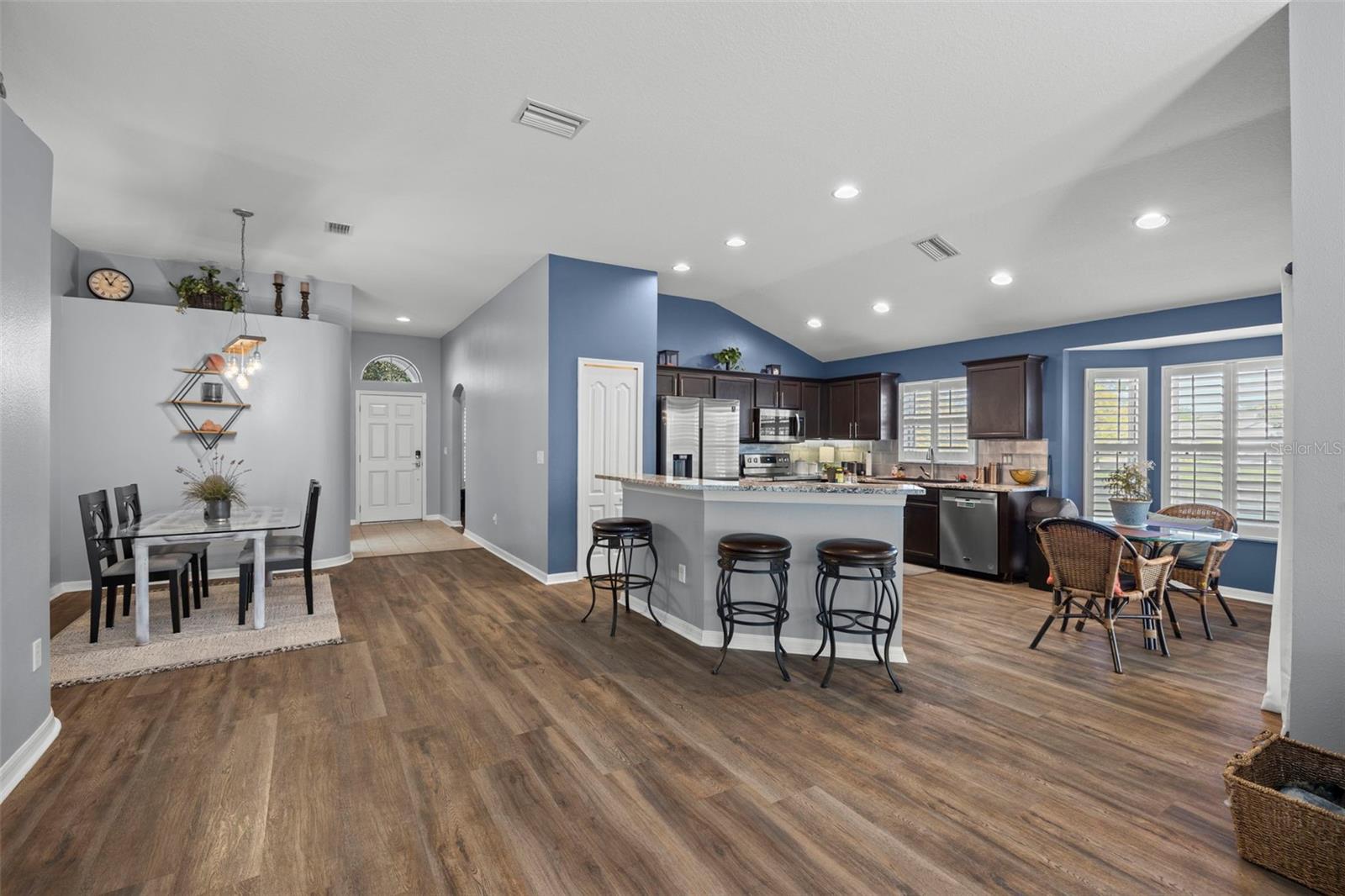 7831 STONELEIGH DR — photo 9