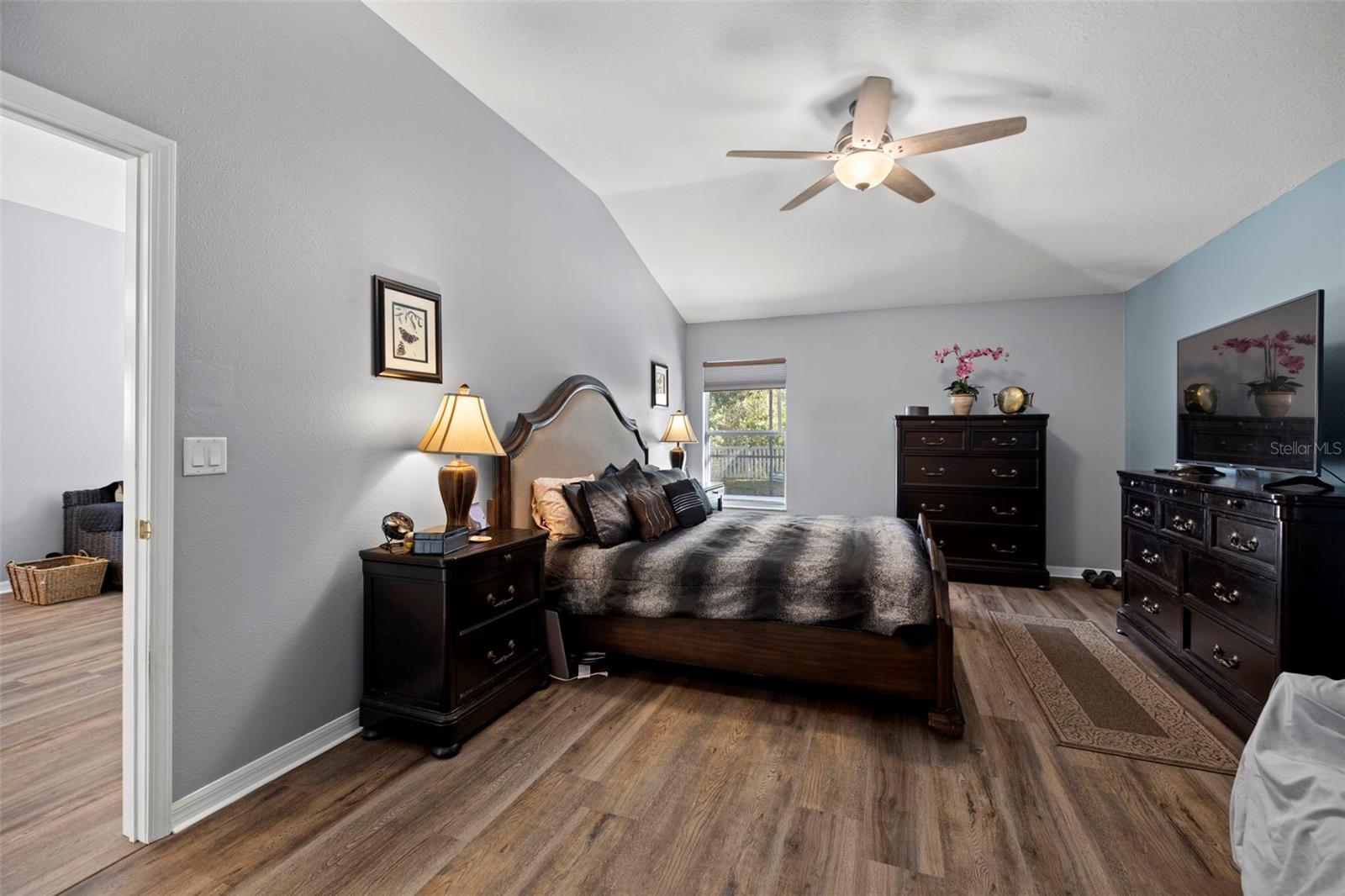 7831 STONELEIGH DR — photo 16