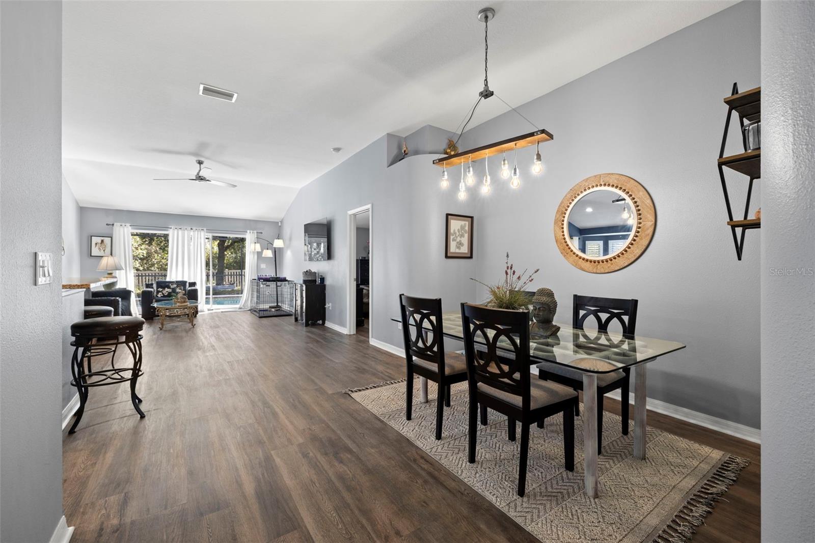 7831 STONELEIGH DR — photo 4