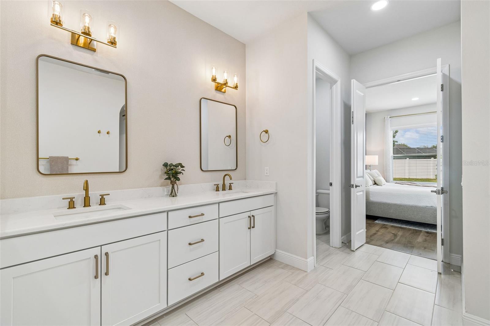 6107 NIKKI LANE LN — photo 31