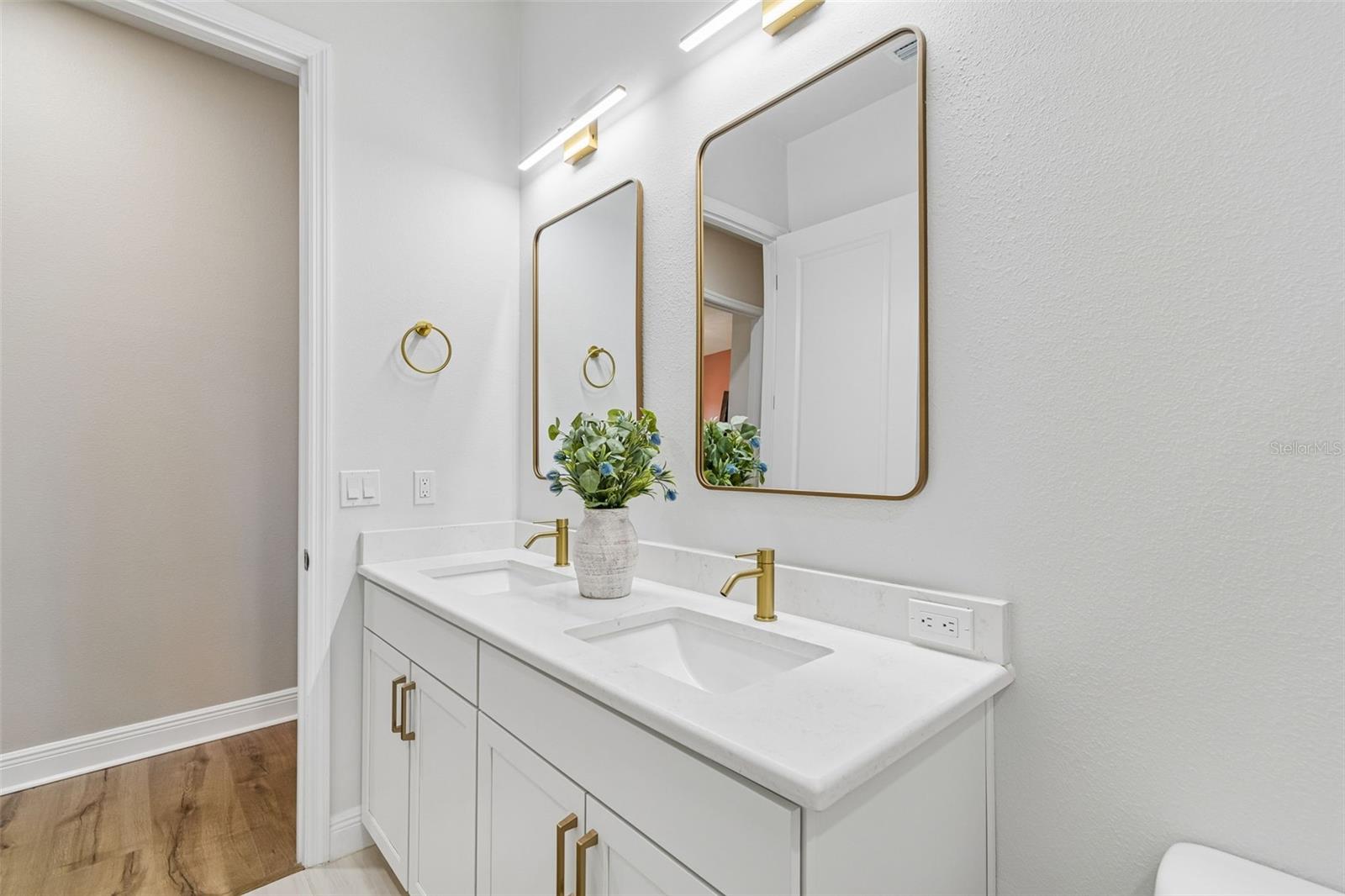 6107 NIKKI LANE LN — photo 44