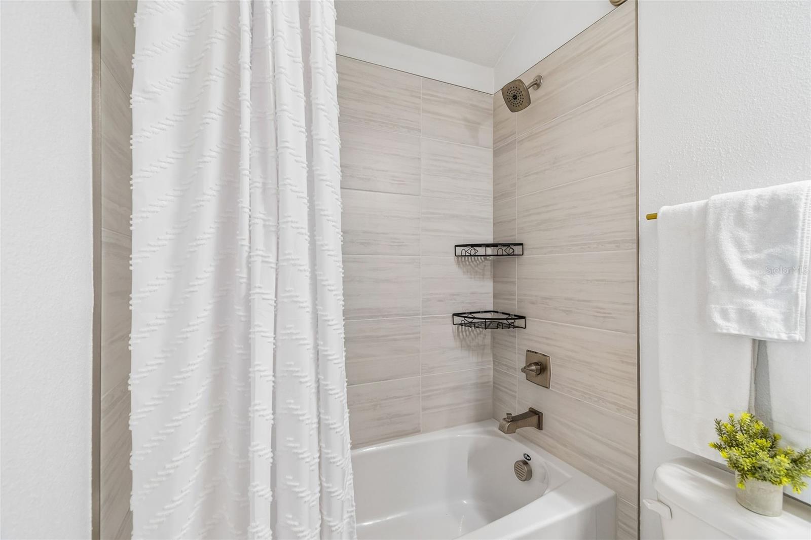 6107 NIKKI LANE LN — photo 60