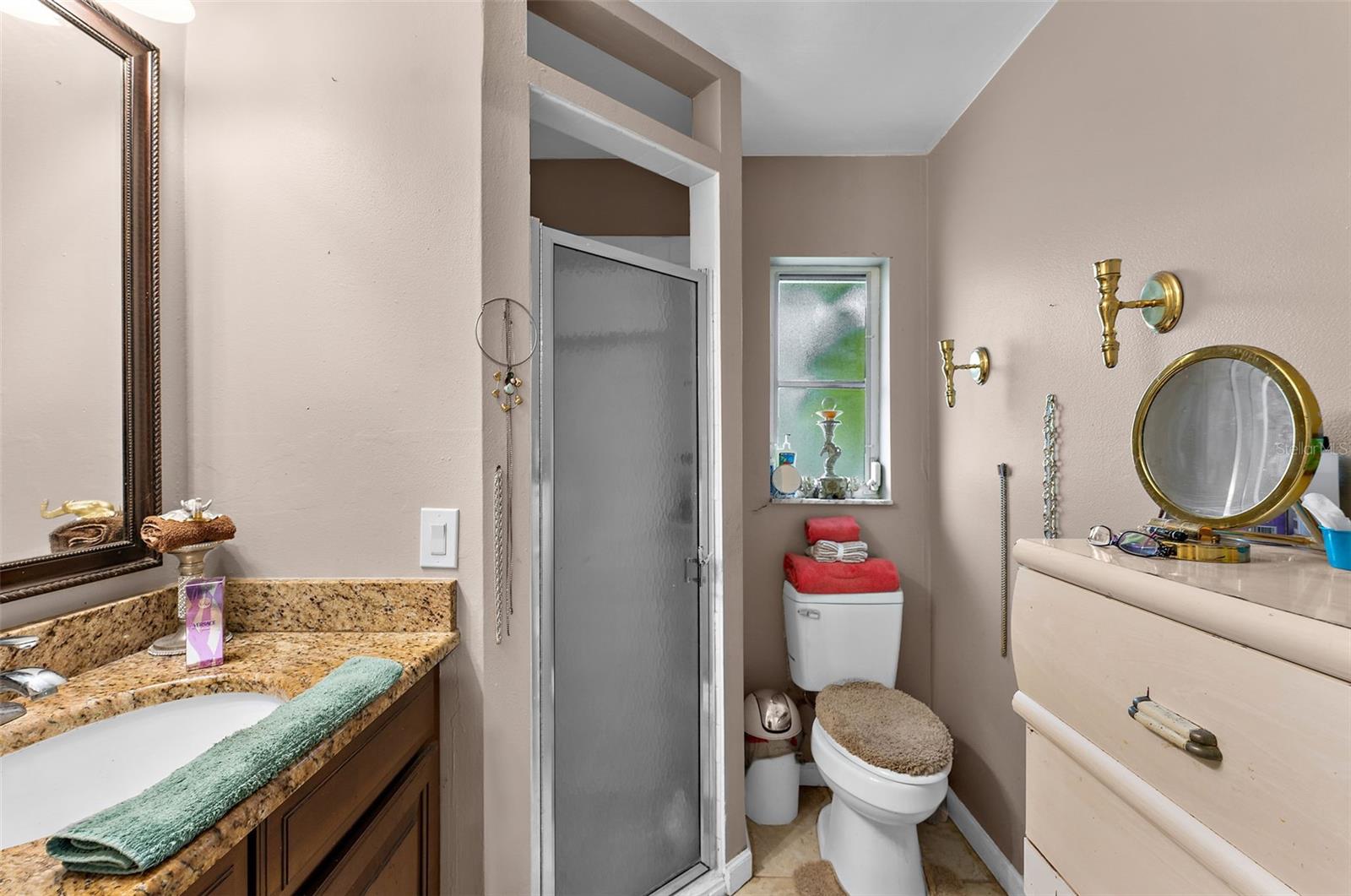 620 BURKE RD — photo 17