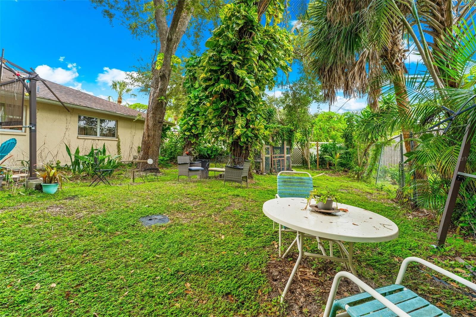 620 BURKE RD — photo 30
