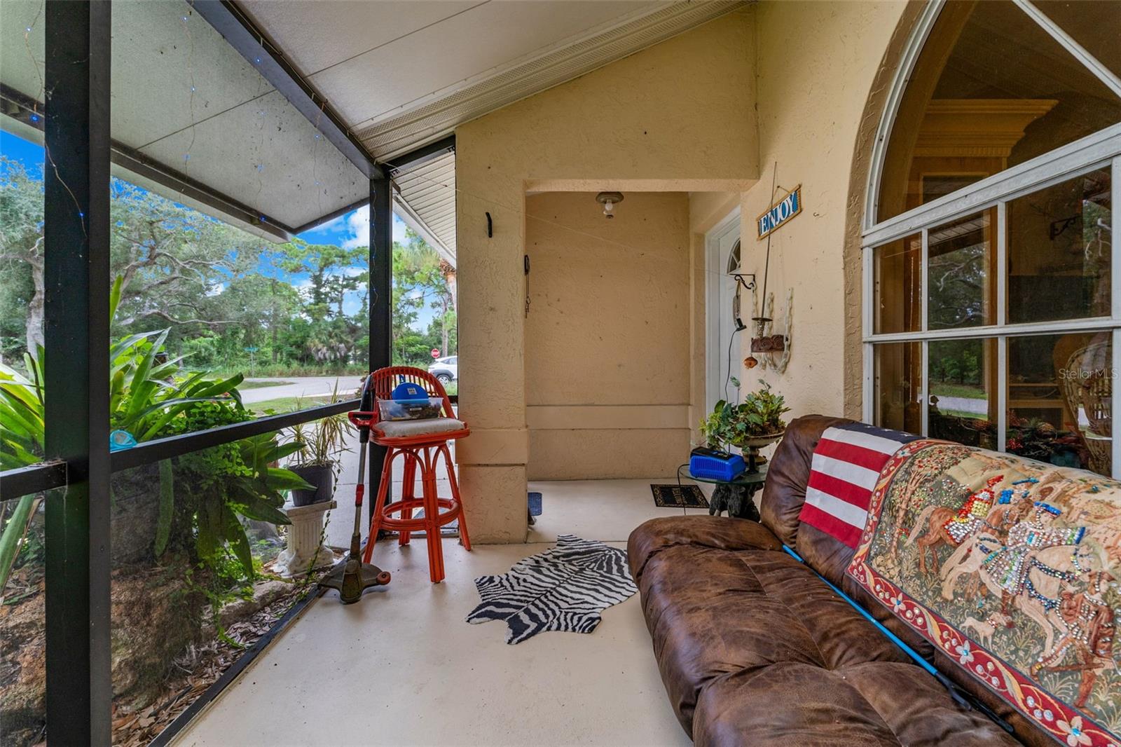 620 BURKE RD — photo 4