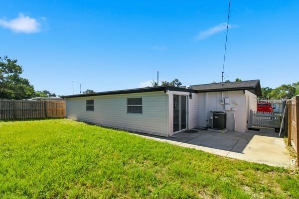 7401 COUNTRY CLUB DR — photo 33