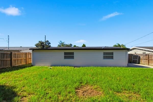 7401 COUNTRY CLUB DR — photo 32