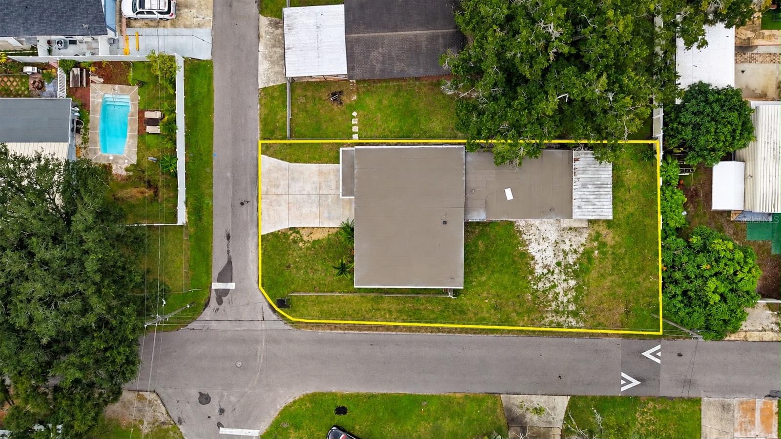 6801 N CLEARVIEW AVE — photo 26