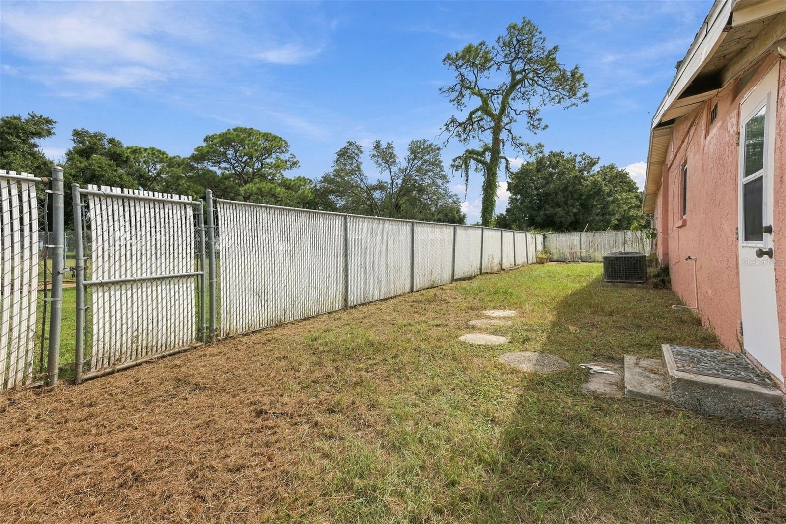 1215 56TH AVENUE DR E — photo 37