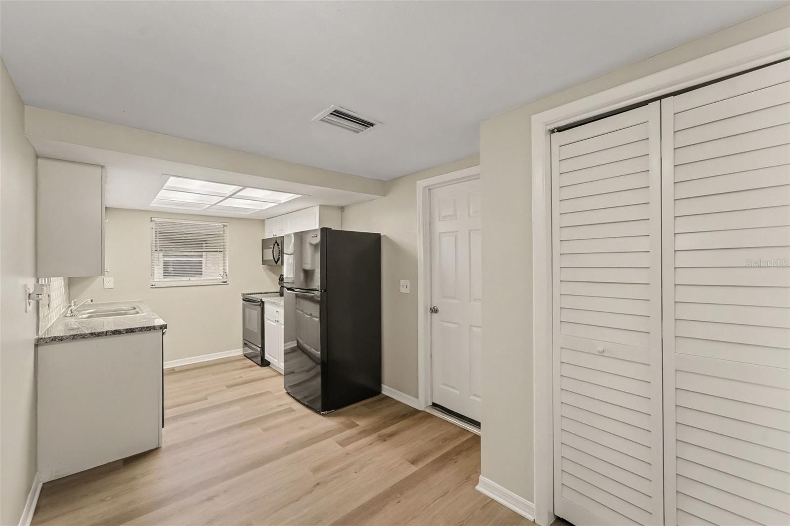 5310 BOB WHITE DR — photo 4