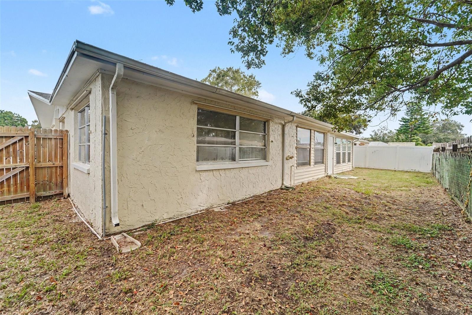 5310 BOB WHITE DR — photo 13