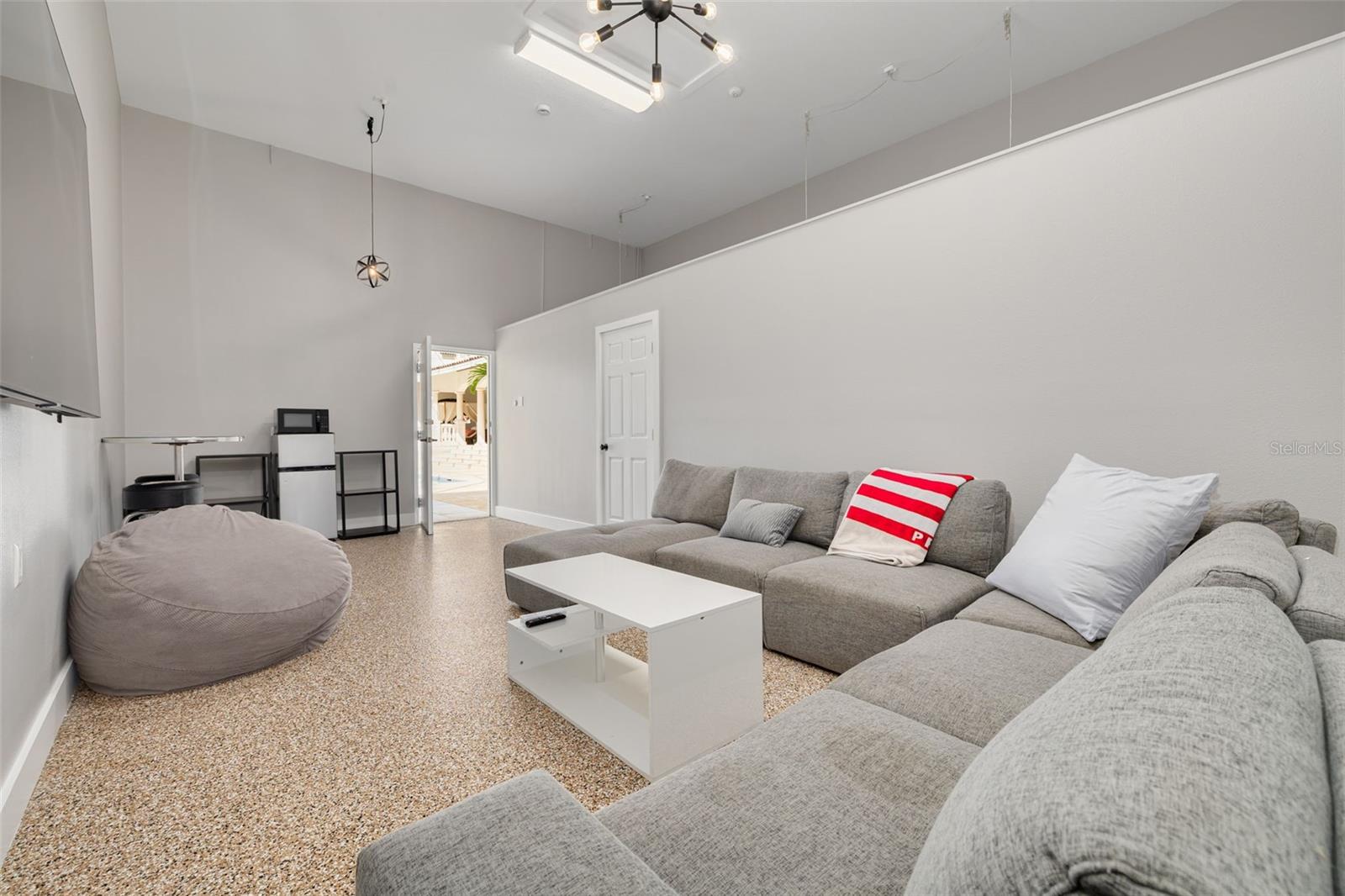 16203 SENTRY WOODS CT — photo 79