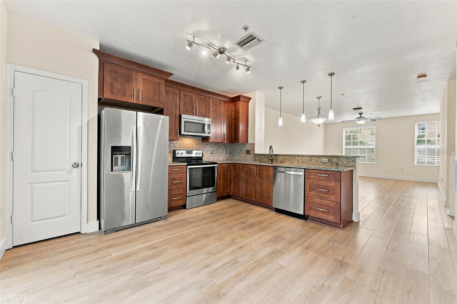 3121 BAYSHORE OAKS DR — photo 11