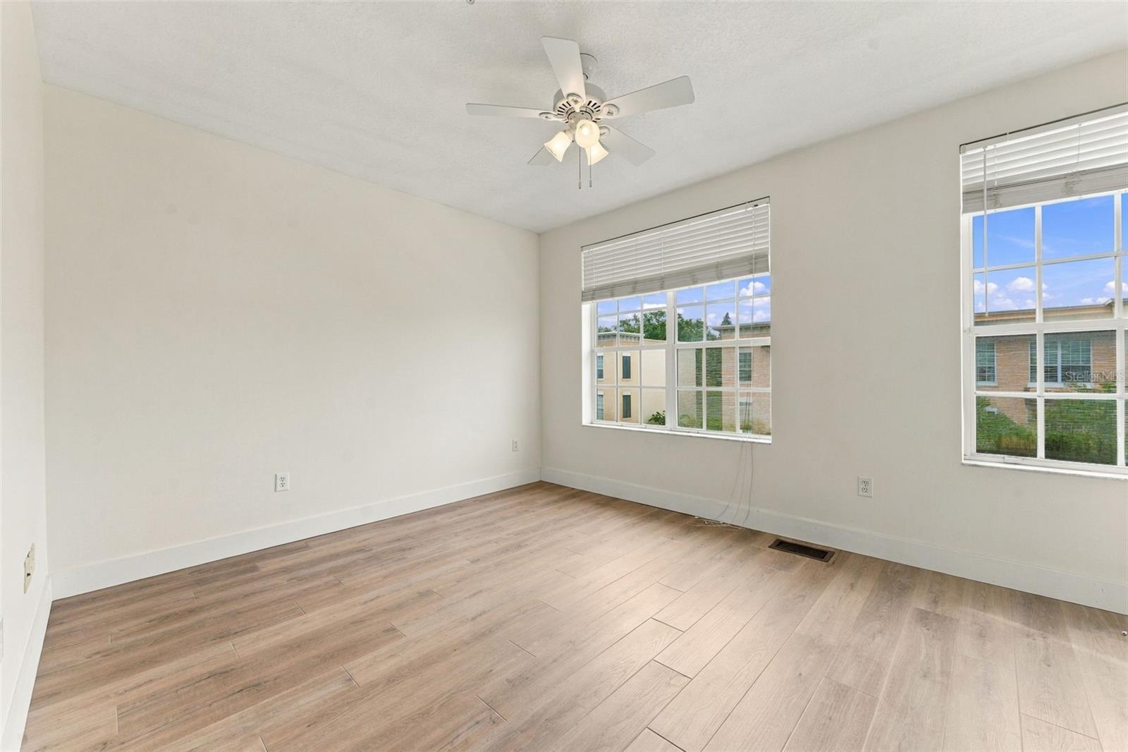 3121 BAYSHORE OAKS DR — photo 23