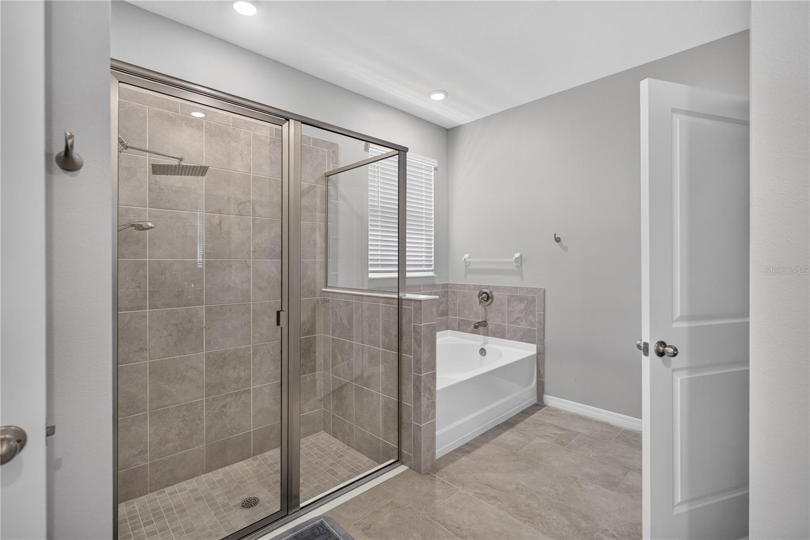 12704 LATERAL ROOT DR — photo 13
