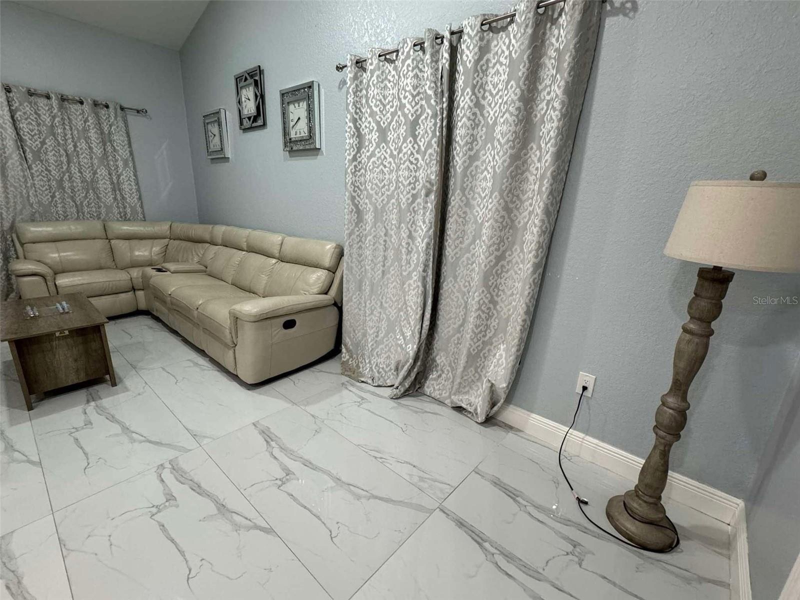10411 RAINBOW OAKS DR — photo 3