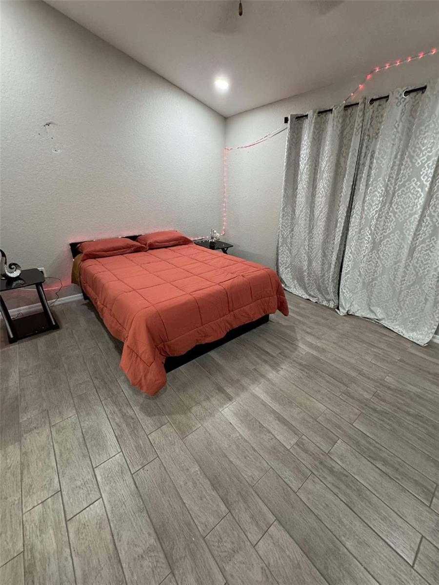 10411 RAINBOW OAKS DR — photo 9