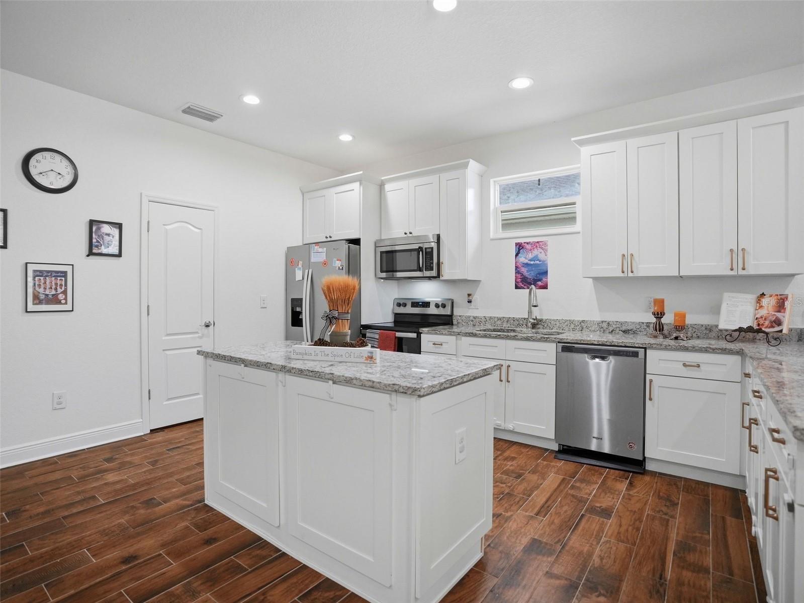 3518 E 27TH AVE — photo 18