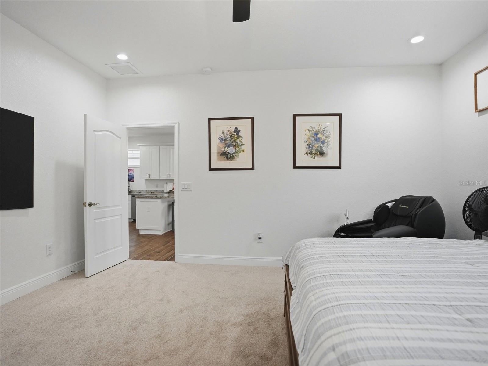 3518 E 27TH AVE — photo 30