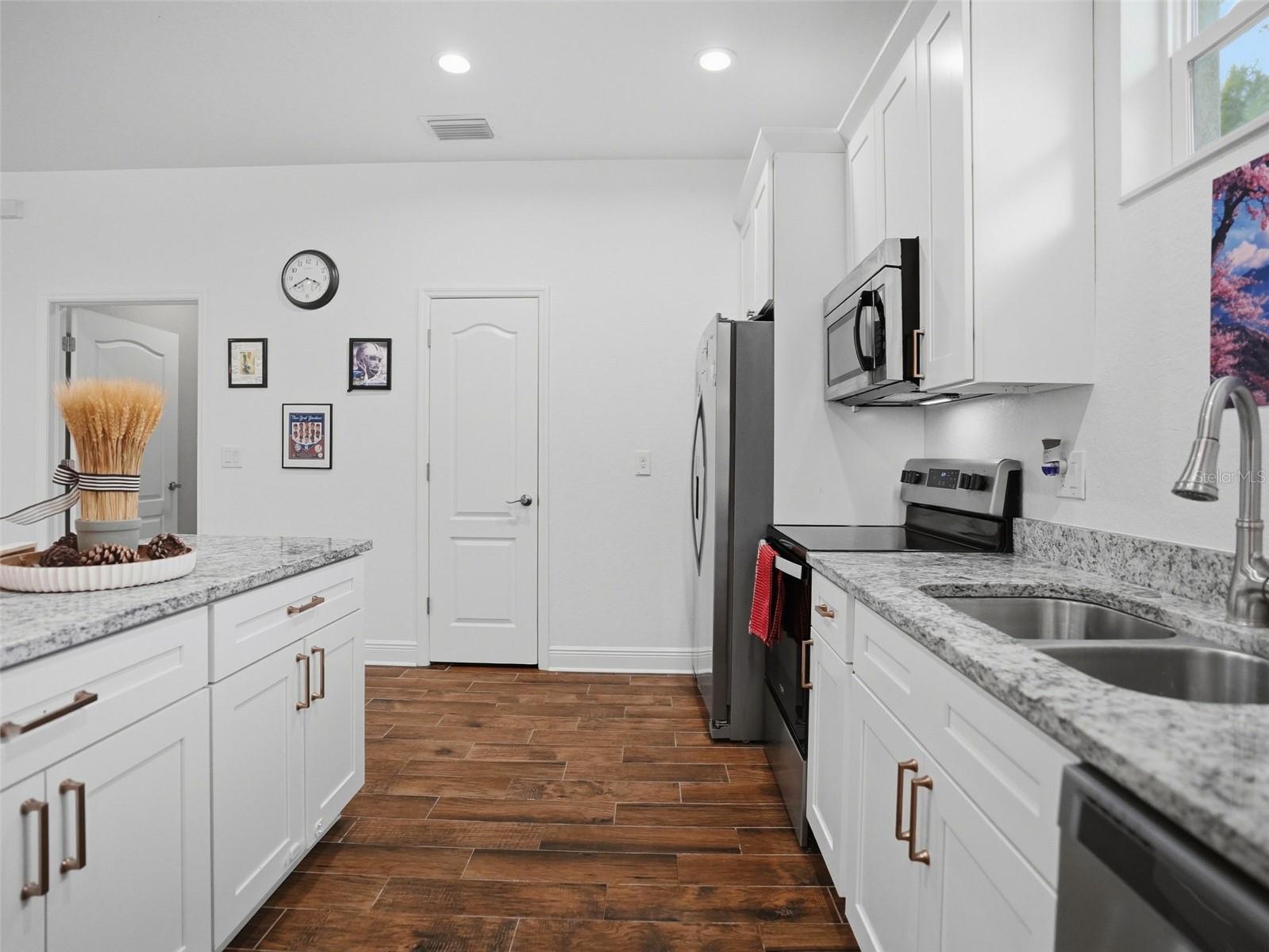 3518 E 27TH AVE — photo 17
