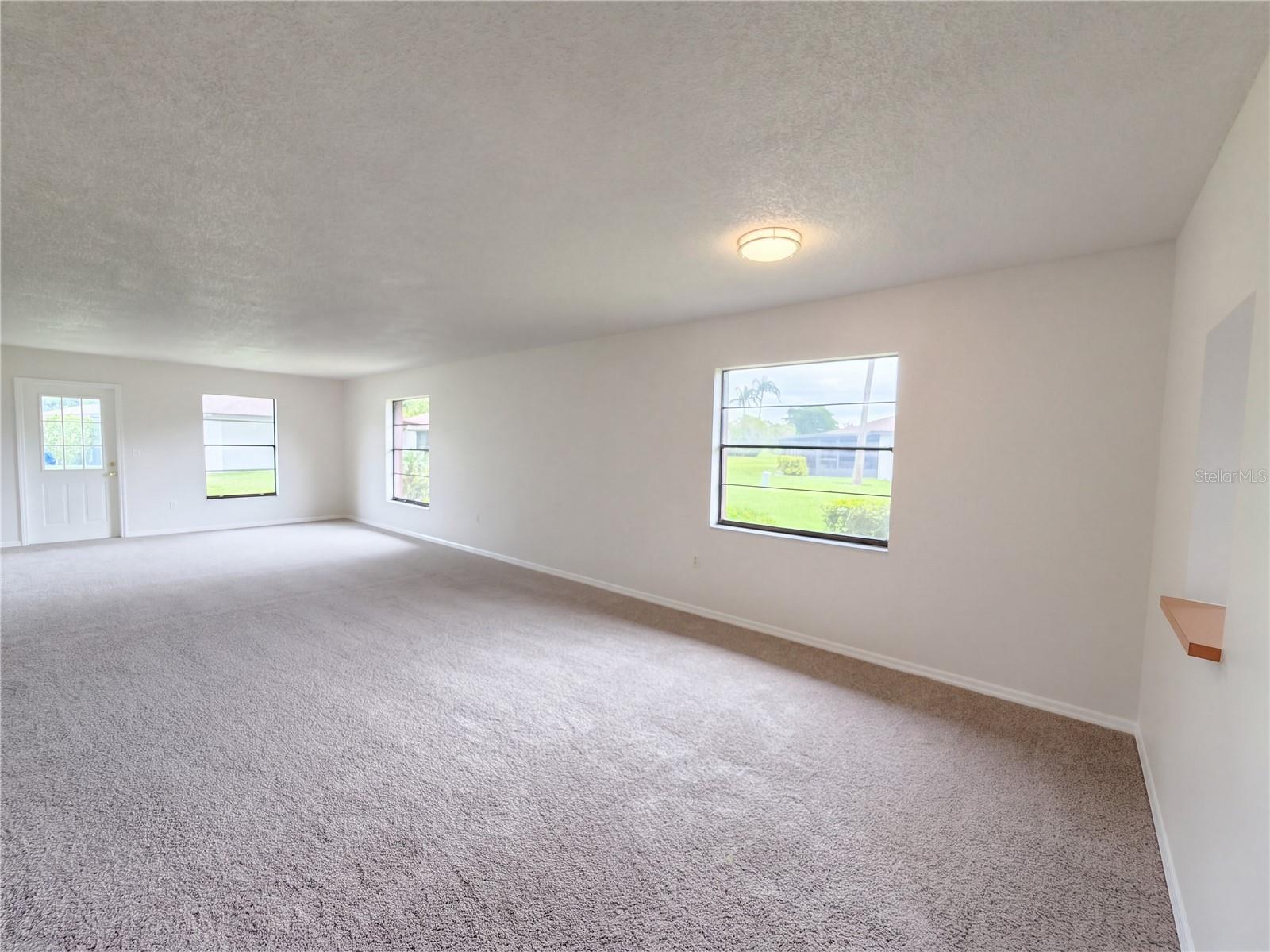6410 HERITAGE LN — photo 5