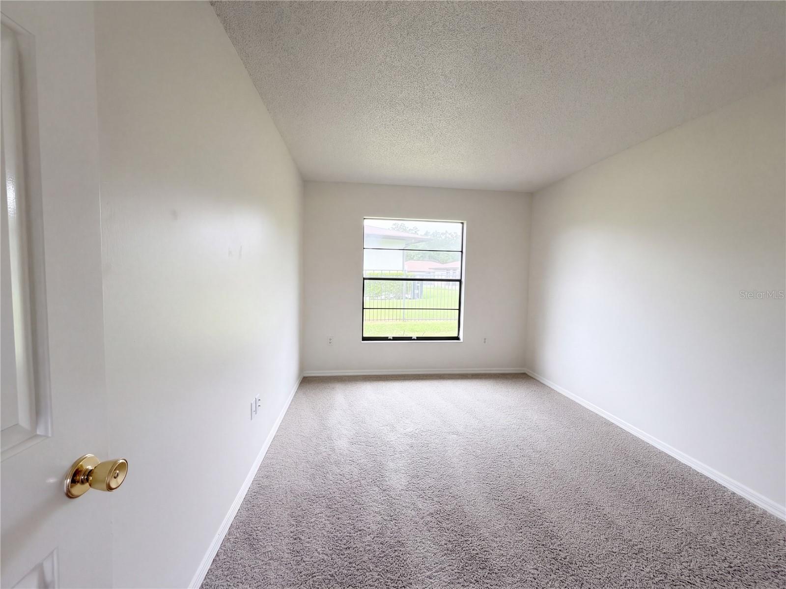 6410 HERITAGE LN — photo 10