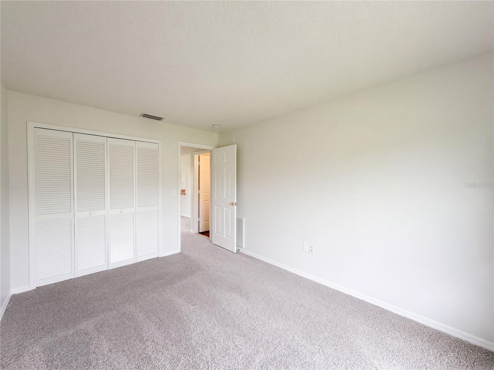 6410 HERITAGE LN — photo 11