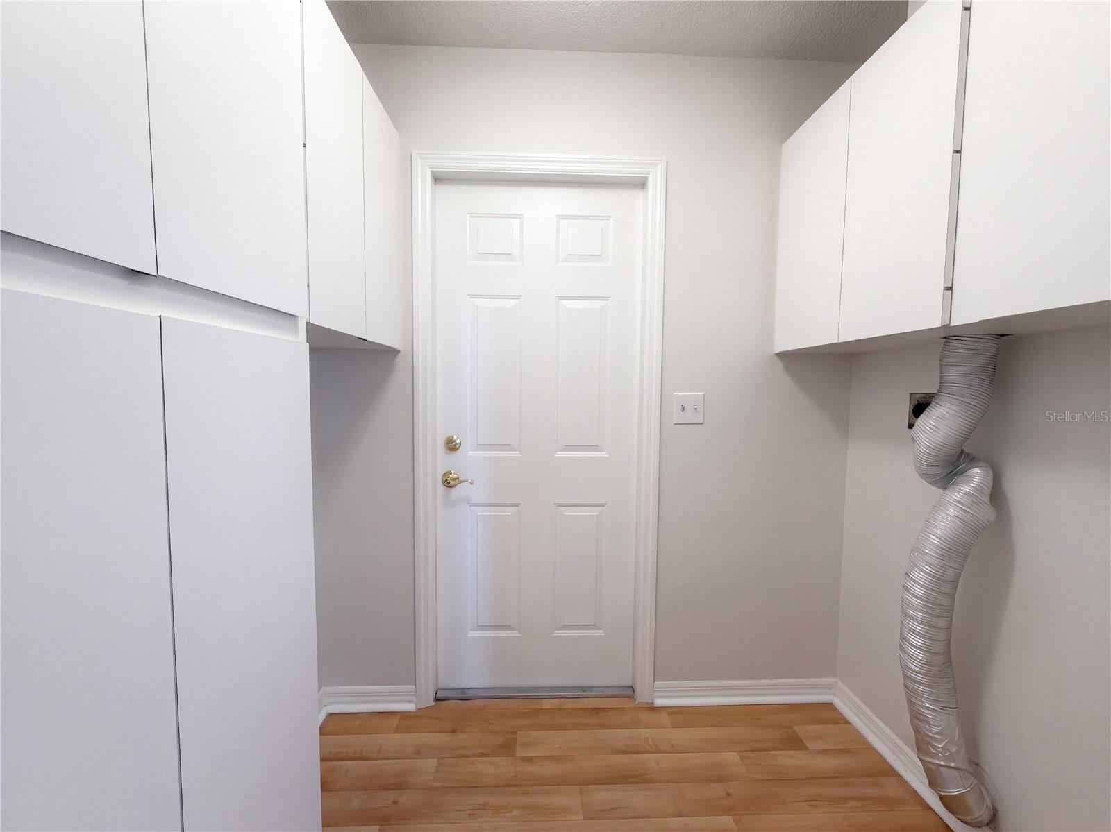 6410 HERITAGE LN — photo 18