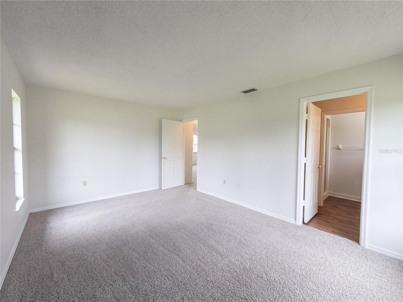 6410 HERITAGE LN — photo 7