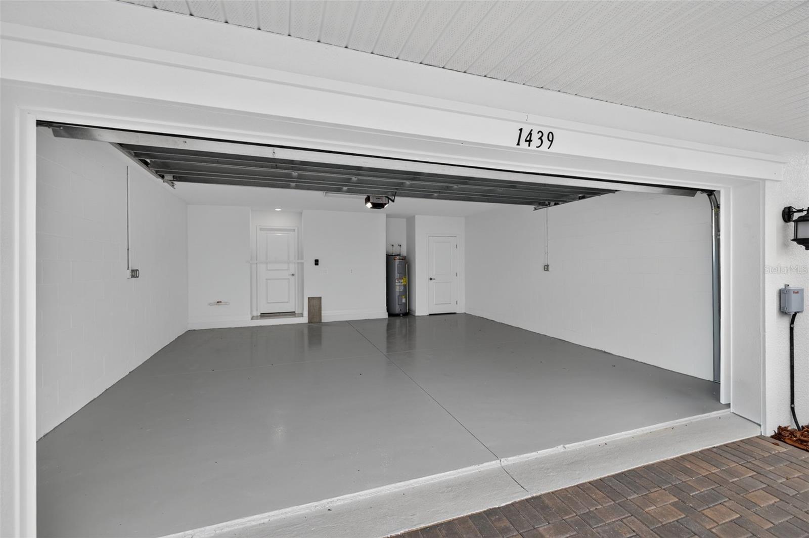 1439 WEST CHESTNUT ST — photo 28
