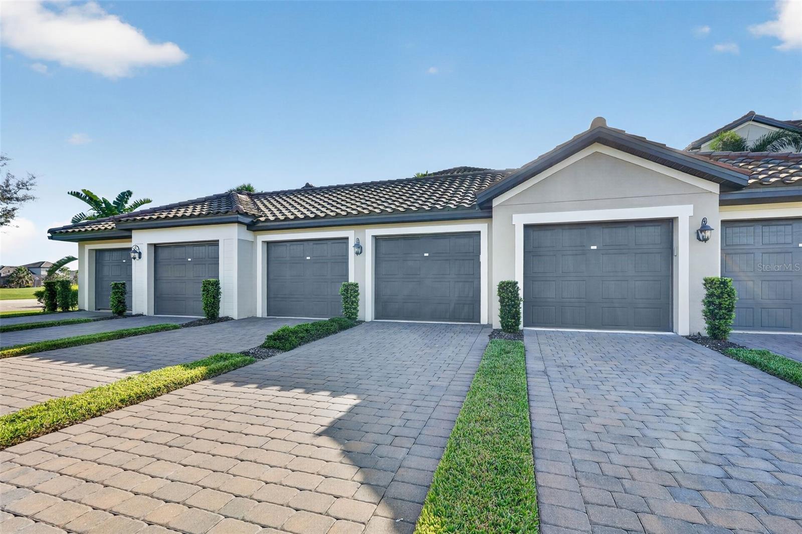 5685 PALMER CIR #202 — photo 3