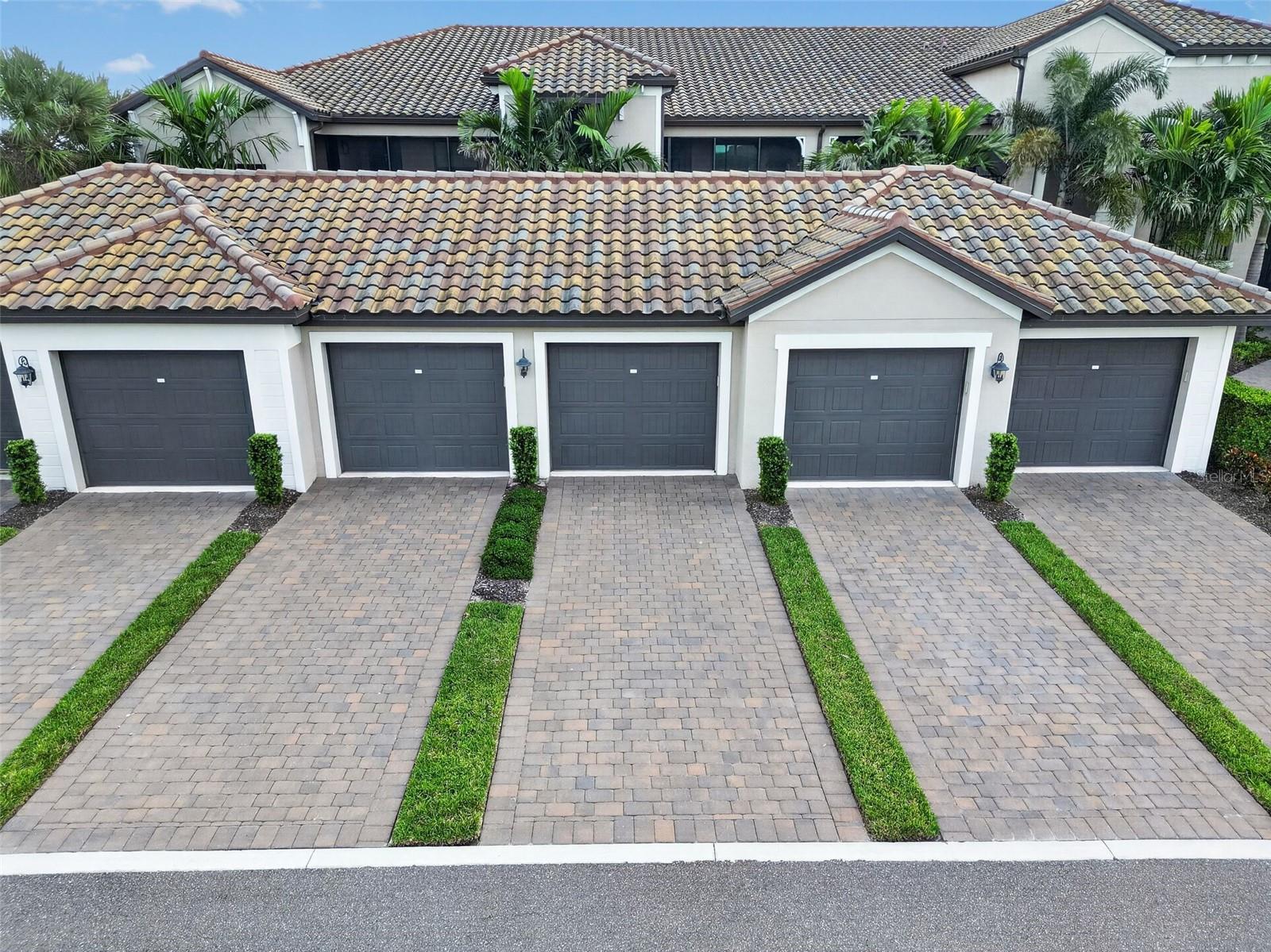 5685 PALMER CIR #202 — photo 36