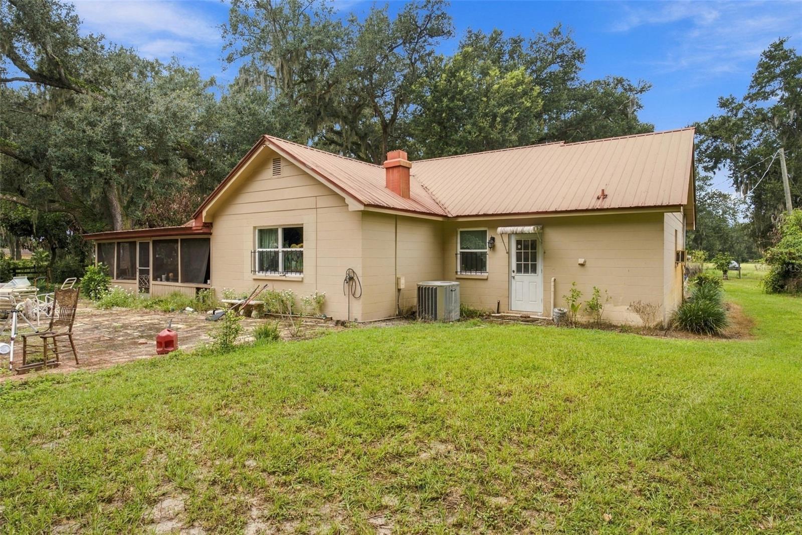 2647 MCINTOSH RD — photo 32
