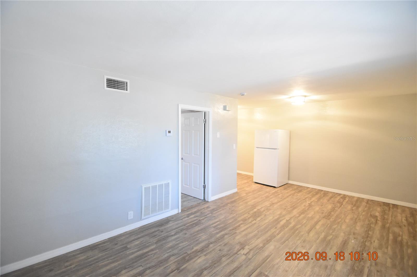 302 DANUBE AVE #3 — photo 8