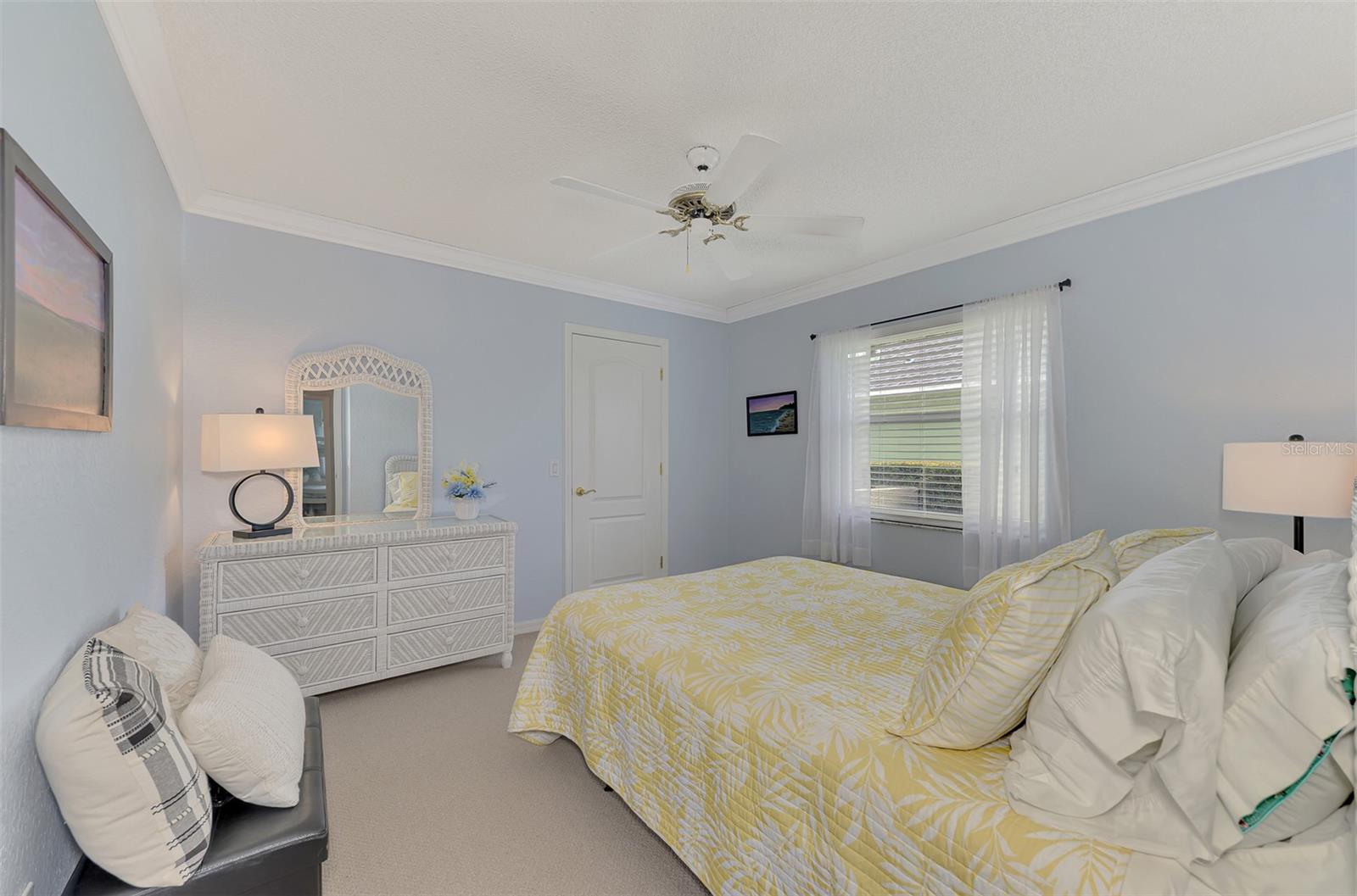 426 BERMUDA ISLES CIR — photo 38